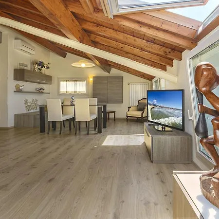 בית נופש Attico Panoramico Fronte Mare