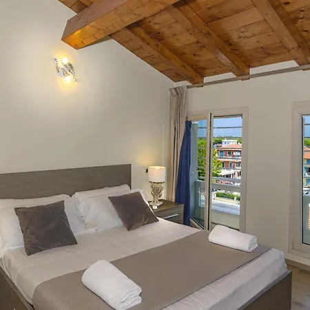 Attico Panoramico Fronte Mare Hébergement de vacances